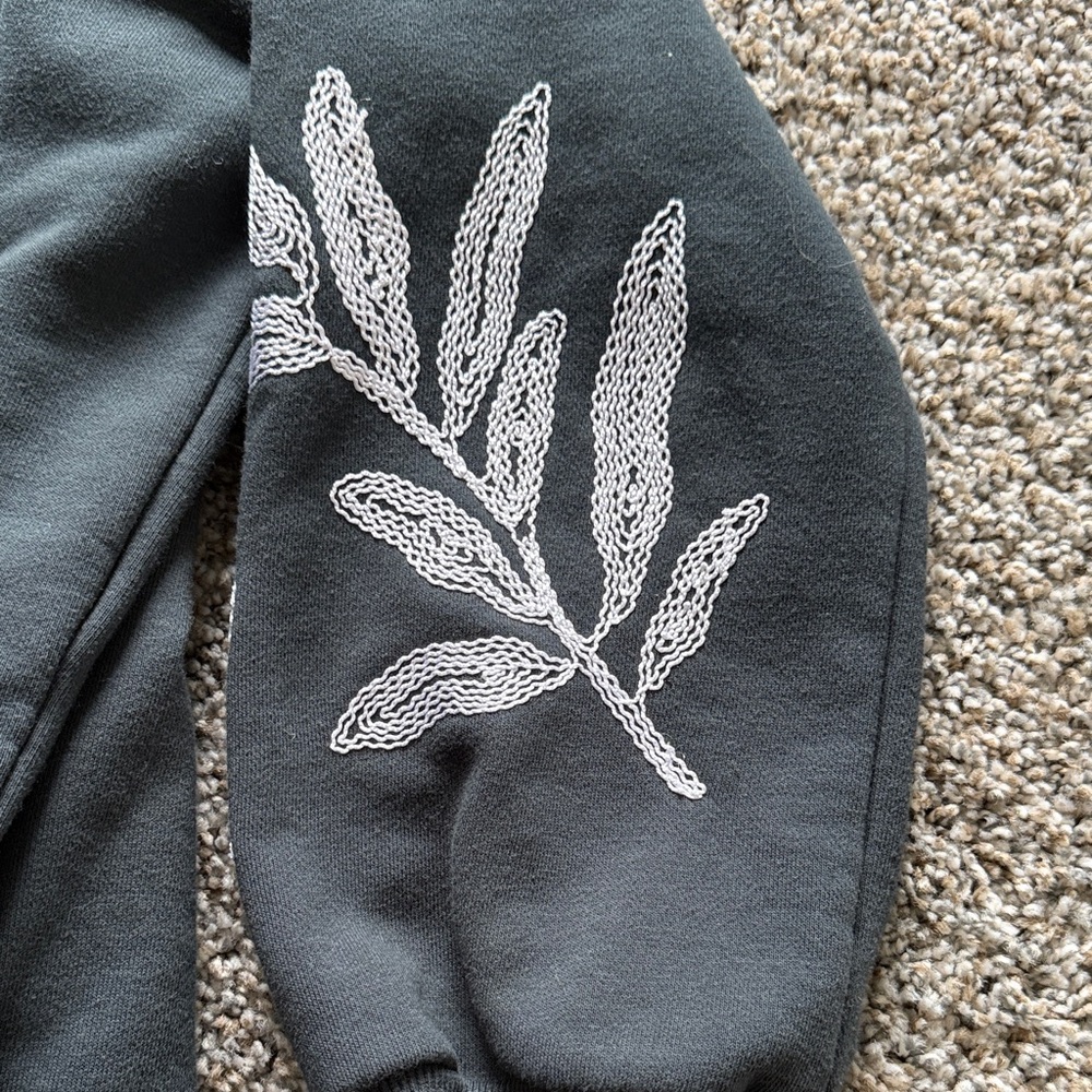 Dark Green Leaf Pattern Sweatshirt - image 4